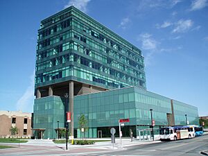 Research tower and archives2