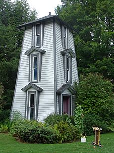 Riverside Inn, Cambridge Springs, PA water tower
