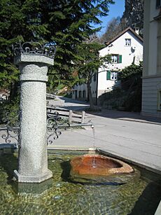 Rothenbrunnen Brunnen