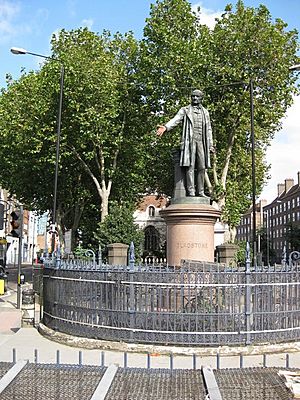 Statue of Gladstone - geograph.org.uk - 1205305