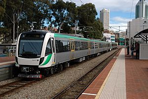 Transperth-466-468-McIver-150705