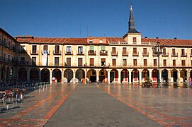 2008-07-09 Plaza Mayor de León, España