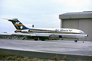 Air Nauru Boeing 727-77C Groves-1