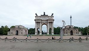 Arco-della-Pace-Porta-Sempione-Milan-07-2017