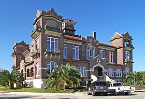 Atascosa County Courthouse