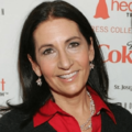Bobbi Brown at 2009 Heart Truth fashion show (Cropped)