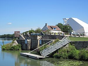 Canal du Rhône au Rhin - Saint-Symphorien-sur-Saône