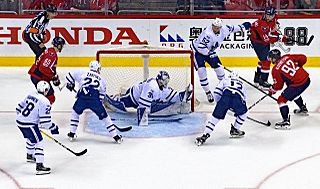 320px-Capitals-Maple_Leafs_(34075134291)