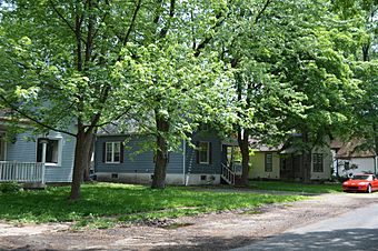 Cottages on Holyoke, Edwardsville.jpg