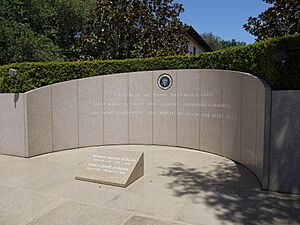 Grabmal von Ronald und Nancy Reagan