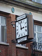 H. Samuel Clock - geograph.org.uk - 336844