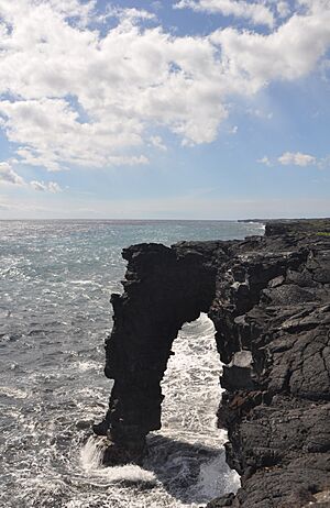Holei Sea Arch, Hawaii Volcanoes National Park