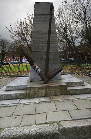 In Honour Of The Irish Seamen Lost At Sea During WWII (2060905558)