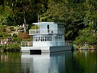 LakeShrine HouseBoat 2017