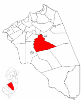 Southampton Township highlighted in Burlington County. Inset map: Burlington County highlighted in the State of New Jersey.