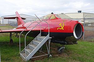 Shenyang J-5 (MiG-17 Fresco), owned by Bill Reesman, view 1 - Oregon Air and Space Museum - Eugene, Oregon - DSC09778.jpg