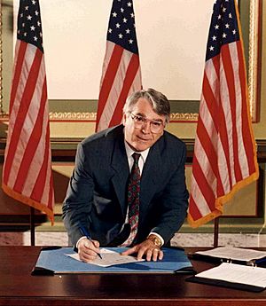 Terry Everett Signing the 'Contract With America'