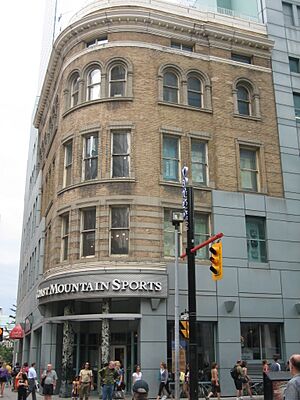 Woolworth, Toronto