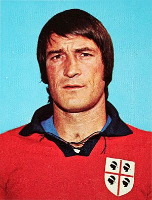 1973–74 Cagliari Calcio - Enrico Albertosi.jpg