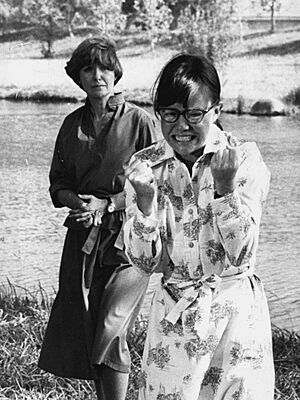 1976 Sally Field & Joanne Woodward