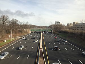 2015-04-13 17 20 31 View south along the Garden State Parkway from the Northeast Corridor overpass in the Iselin section of Woodbridge, New Jersey