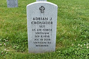 Adrian Cronauer grave