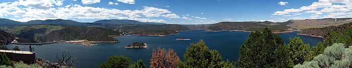 Flaming-Gorge-Reservoir-pano
