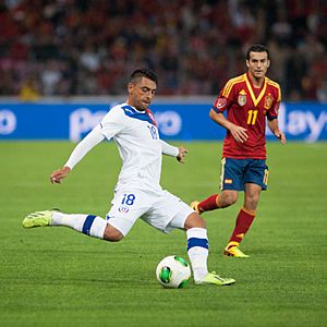 Gonzalo Jara - Spain vs. Chile, 10th September 2013