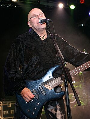 Kelly Groucutt Electric Light Orchestra (cropped).jpg
