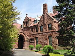McAuley Hall, Salve Regina University, Newport RI.jpg