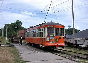 Milwaukee streetcar 846 on East Troy Electric Railroad in 2006.jpg