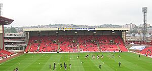 Oakwell beckett stand