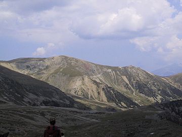 Pic de la Dona i portella de Mentet des del coll de la Marrana.jpg