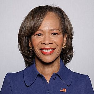 Sen. Lisa Blunt Rochester official Senate photo, 119th Congress.jpg