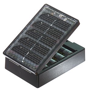 Solar AA charger 01 Pengo