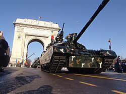 TR-85M1 military parade 2007