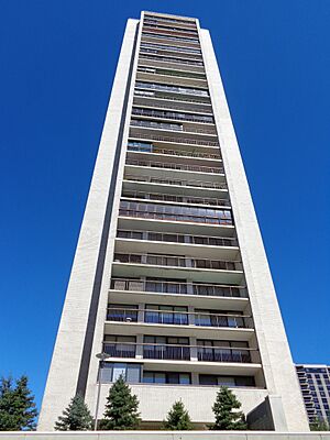 ThePlaza(highrise)FortLee 01