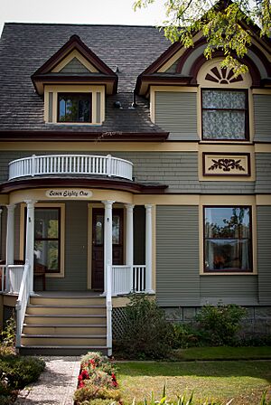781 Bernard - Leckie House