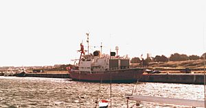 HMS-Endurance-MDQ-1982