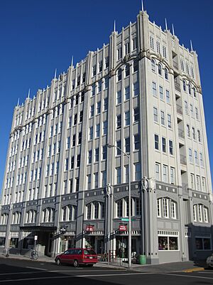 John Jacob Astor Hotel in Astoria