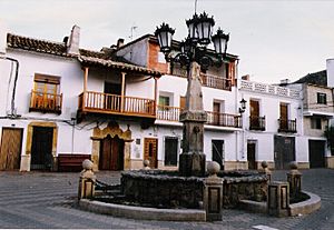 La Plaza de Enguídanos (Cuenca).jpg