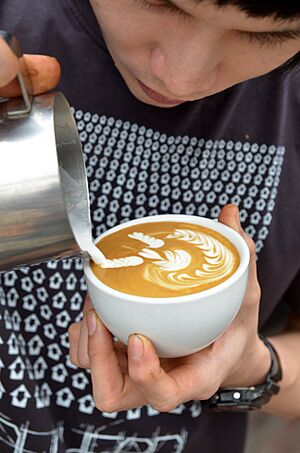 Latte at Doppio Ristretto Chiang Mai 02