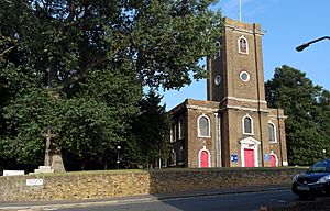 London-Woolwich, St Mary Magdalene Church & crucifix 2.JPG