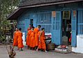 Luang Prabang-Wat That Luang-01d-Moenche-gje