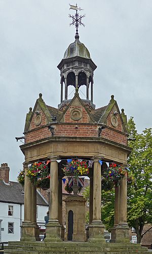 Market Well, Boroughbridge (28271646681)