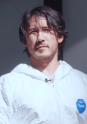 Markiplier Covered Me In His Glue - YouTube at 0935 (cropped)