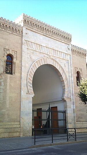 PuertaMercado(Malaga) 01