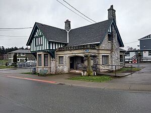 Royal Roads Belmont Gatehouse