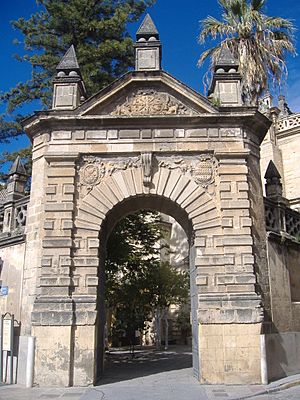 Sanlúcar Bda. Iglesia de Santo Domingo. Portada compás