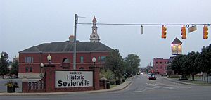 Sevierville-historic-district-entrance